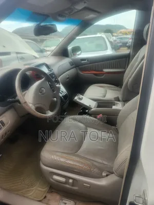 Toyota Sienna XLE 2008 White