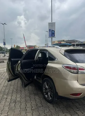Lexus RX 350 FWD 2013 Yellow