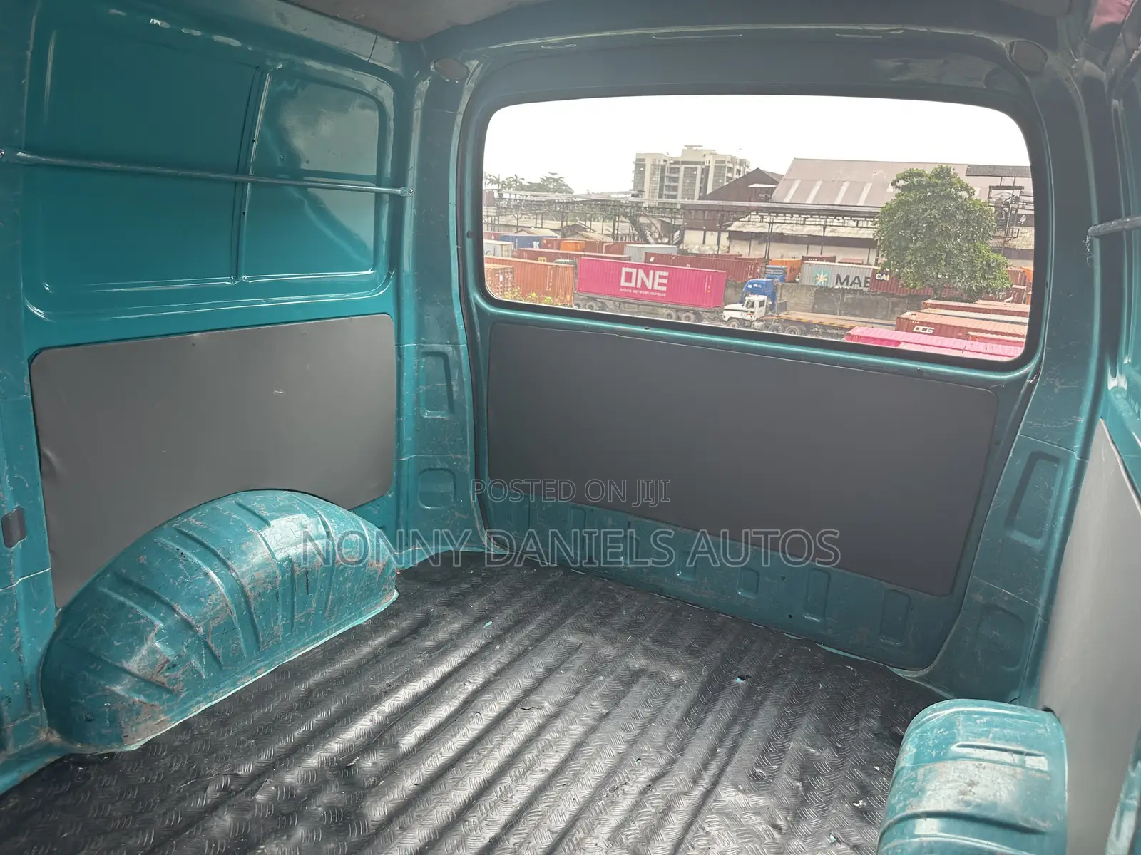 Toyota HiAce 2006 Green