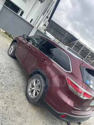 Toyota Highlander Limited V6 4x2 (3.5L 6cyl 6A) 2016 Red