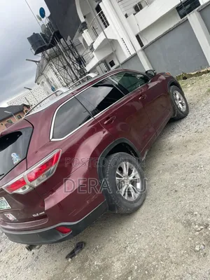 Toyota Highlander Limited V6 4x2 (3.5L 6cyl 6A) 2016 Red