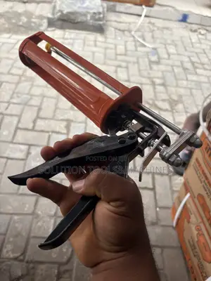 Manual Caulking Sealant Gun