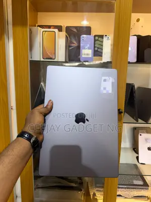 Laptop Apple MacBook Pro 2023 M2 Pro 16GB Apple M2 SSD 512GB