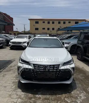 Toyota Avalon 2023 White