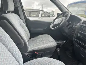 Toyota HiAce 2006 Silver