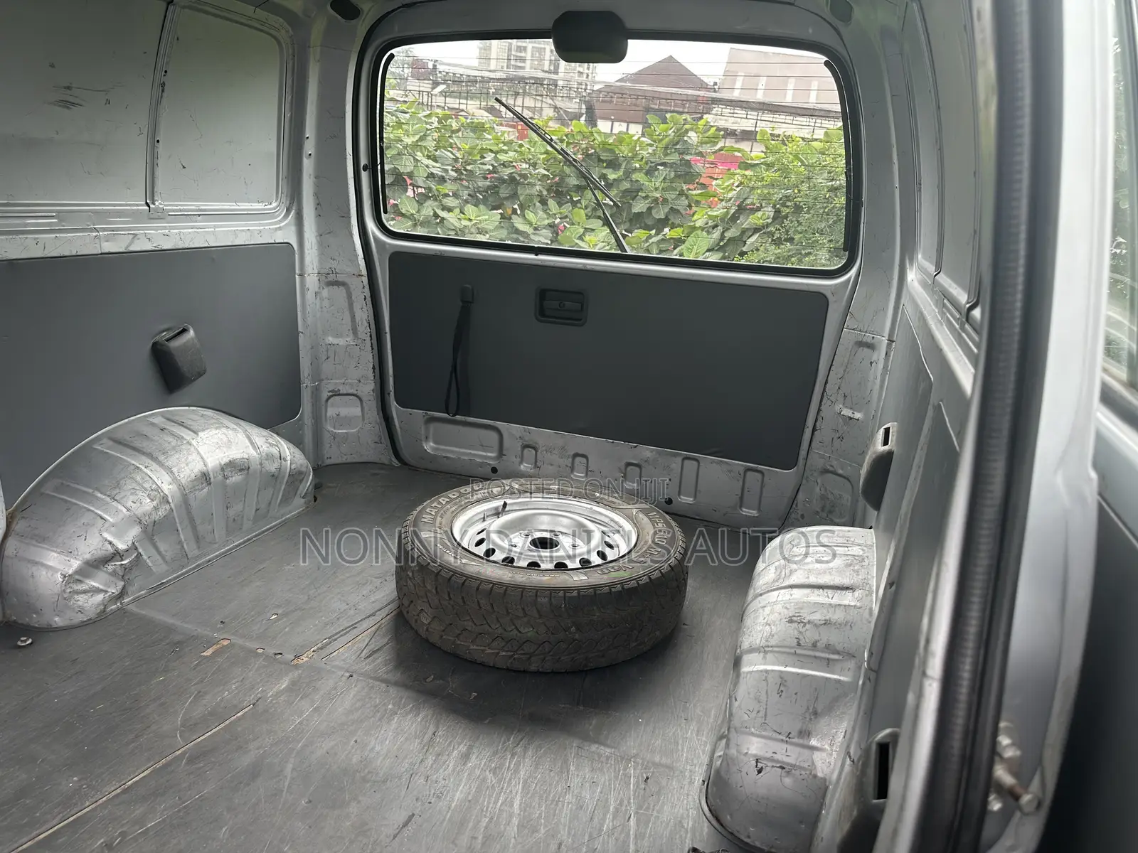Toyota HiAce 2006 Silver