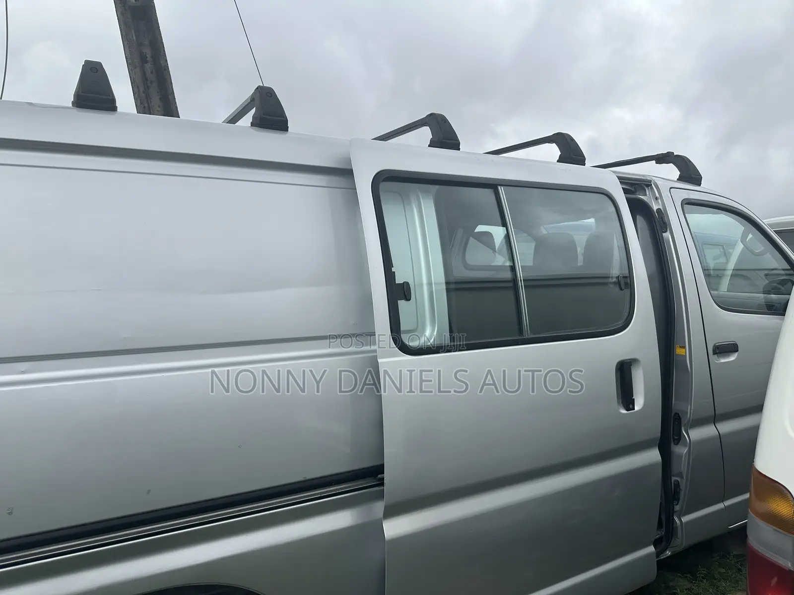 Toyota HiAce 2006 Silver