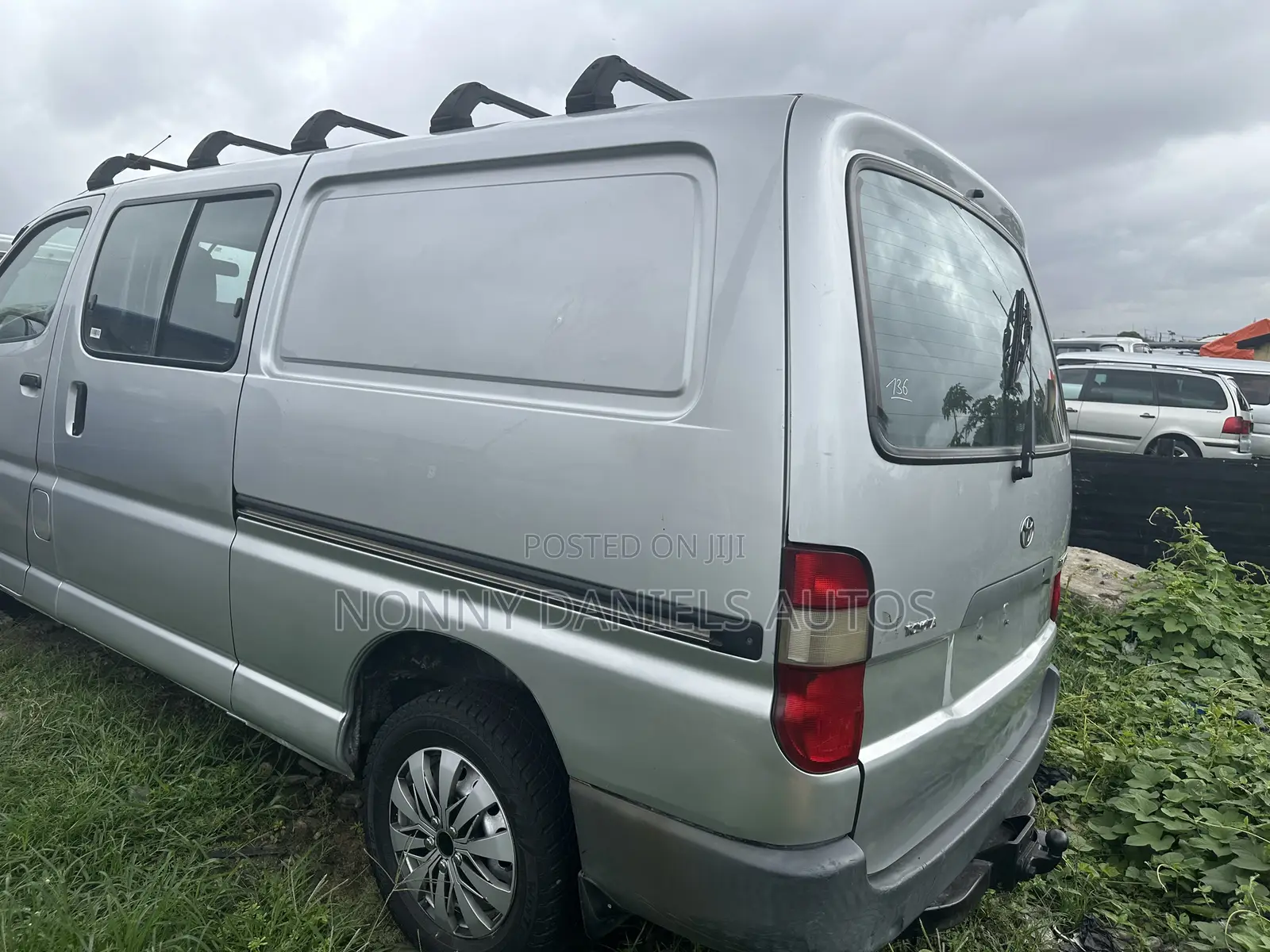 Toyota HiAce 2006 Silver
