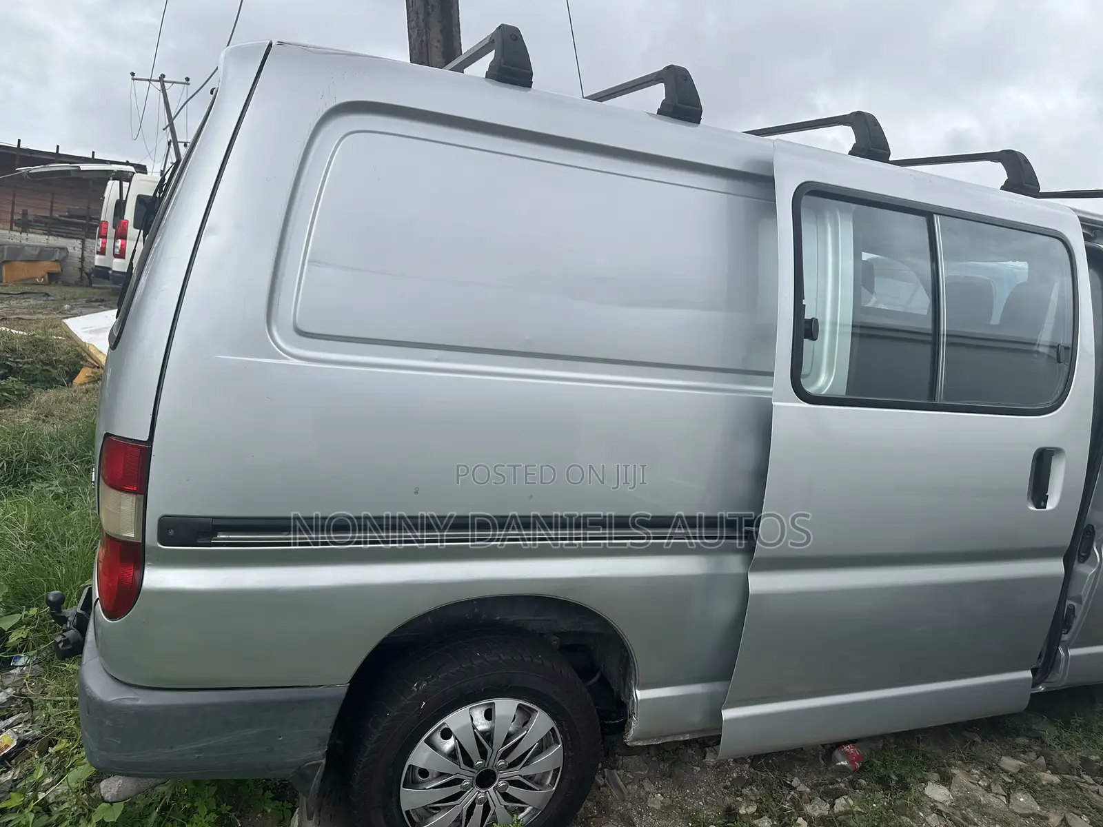 Toyota HiAce 2006 Silver