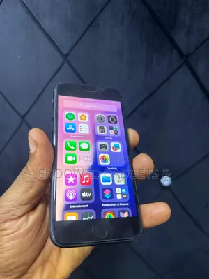Apple iPhone SE (2022) 128 GB Black