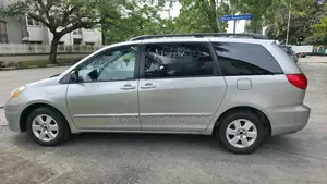 Toyota Sienna 2006 Gray
