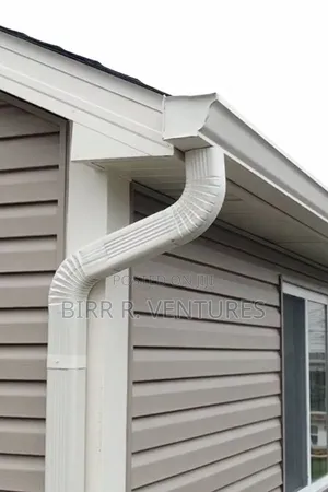 Roof Gutter Repair Service
