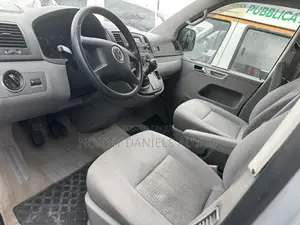 Volkswagen Transporter 2015 Silver