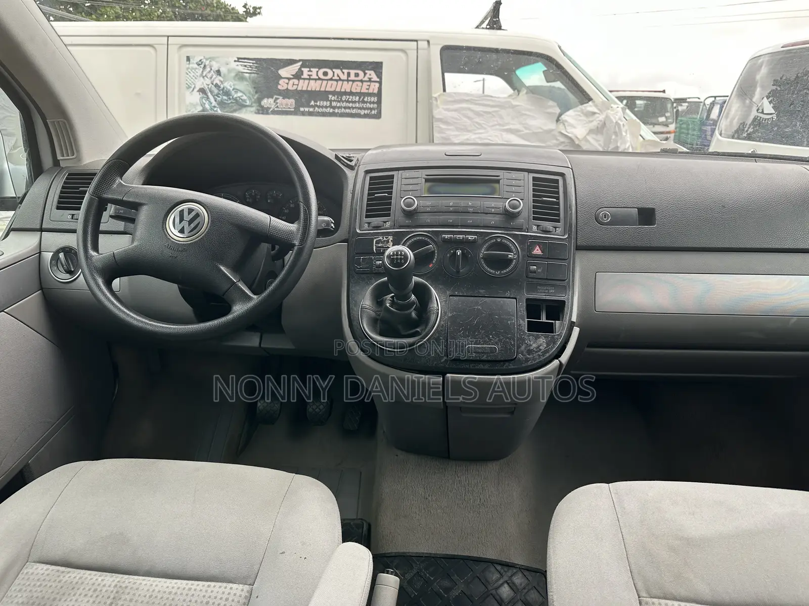 Volkswagen Transporter 2015 Silver
