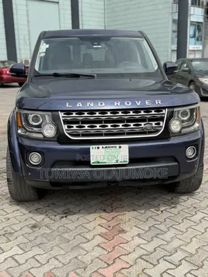 Land Rover Lr4 2017 Blue
