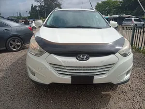 Hyundai Tucson GL FWD 2013 White