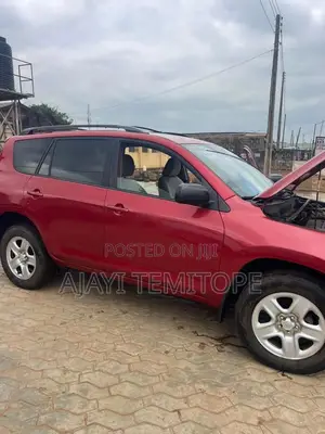 Toyota RAV4 2009 Red