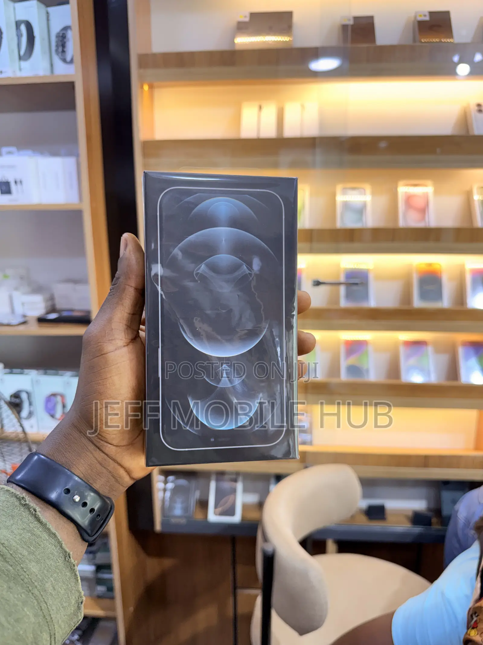 New Apple iPhone 12 Pro Max 128 GB Silver