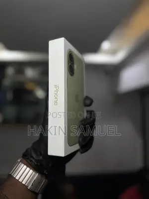 New Apple iPhone 17 256 GB Green