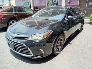 Toyota Avalon XLE 4dr Sedan (3.5L 6cyl 6A) 2014 Black