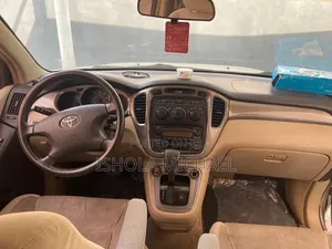 Toyota Highlander 2002 Gold