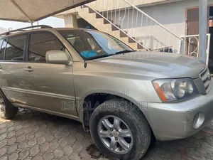 Toyota Highlander 2002 Gold