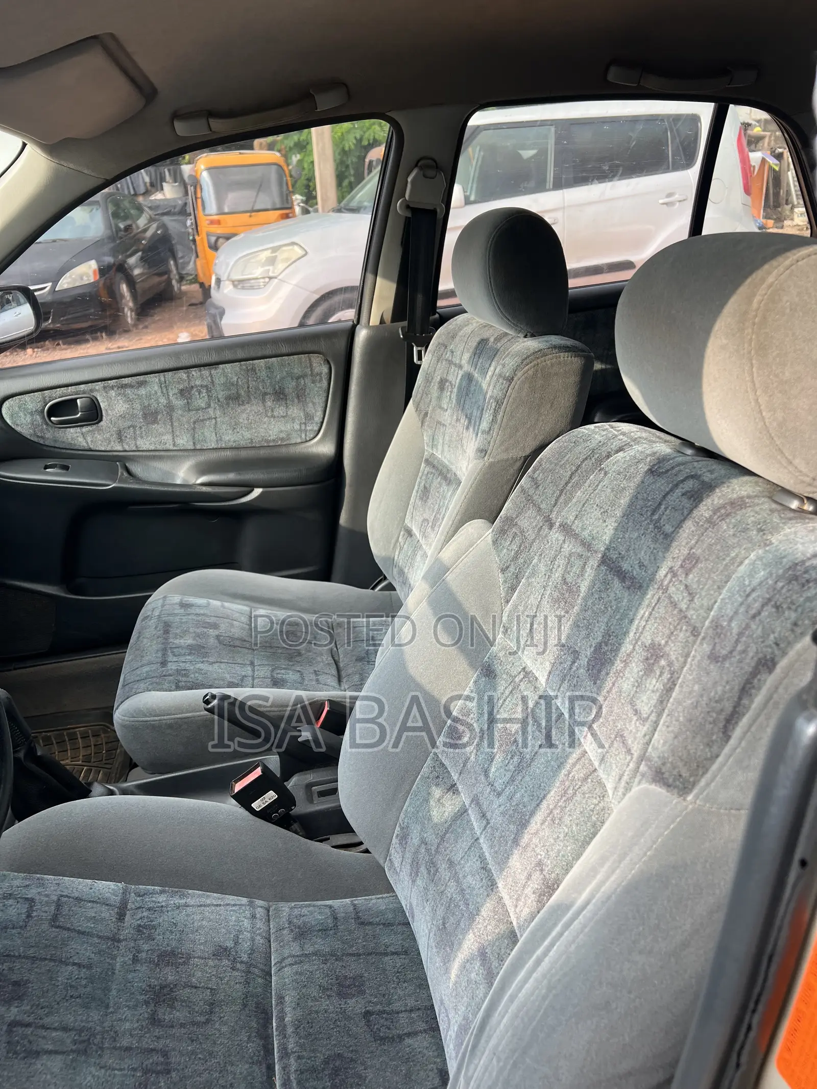 Mazda 3 2002 Gold