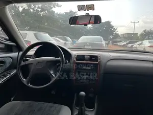 Mazda 3 2002 Gold