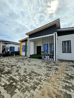 3bdrm Bungalow in Awoyaya for sale