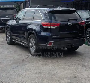 Toyota Highlander 2015 Blue