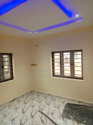 2bdrm Block of Flats in Yamson Axis, Karu for rent