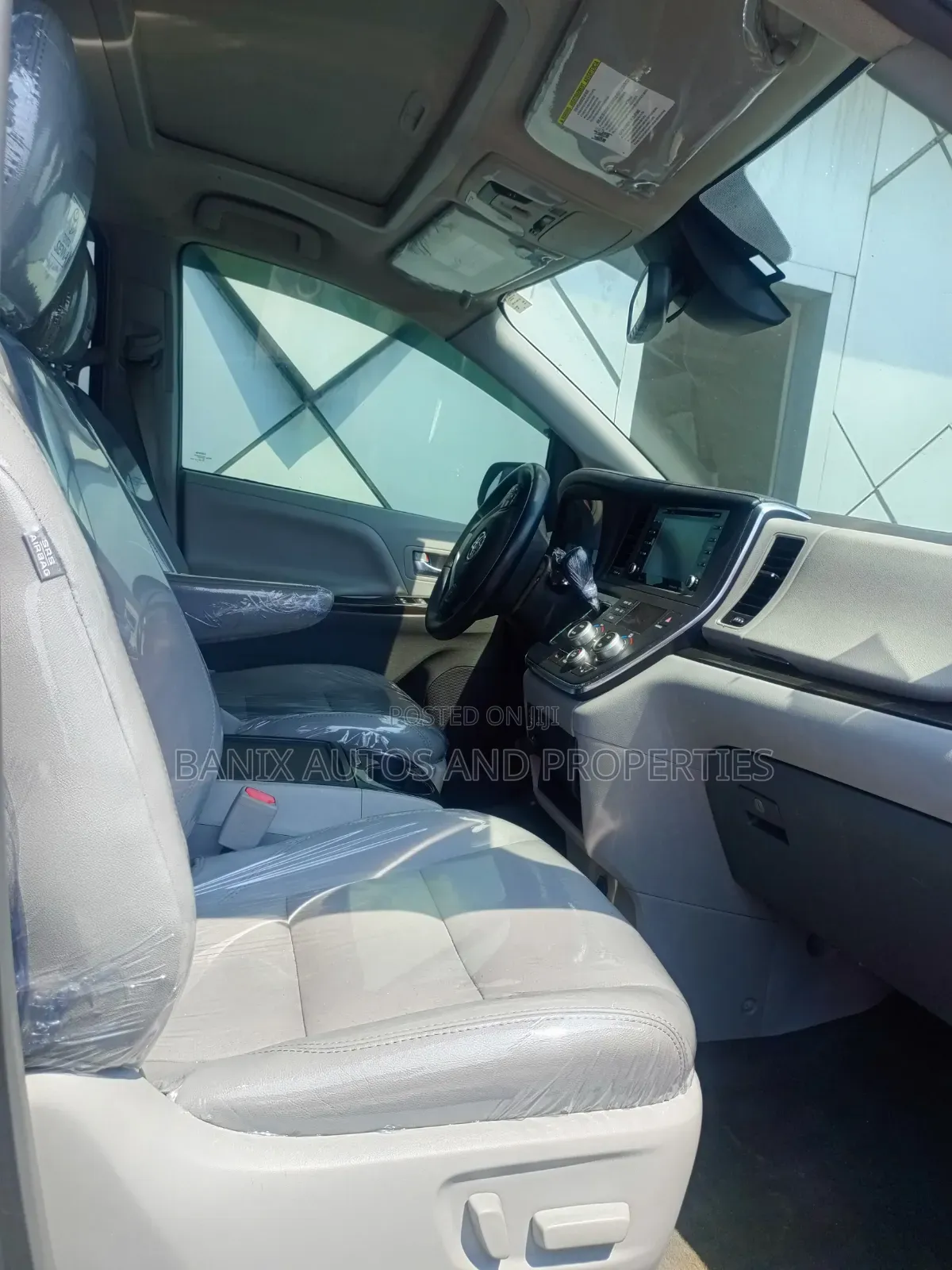 Toyota Sienna 2018 Silver