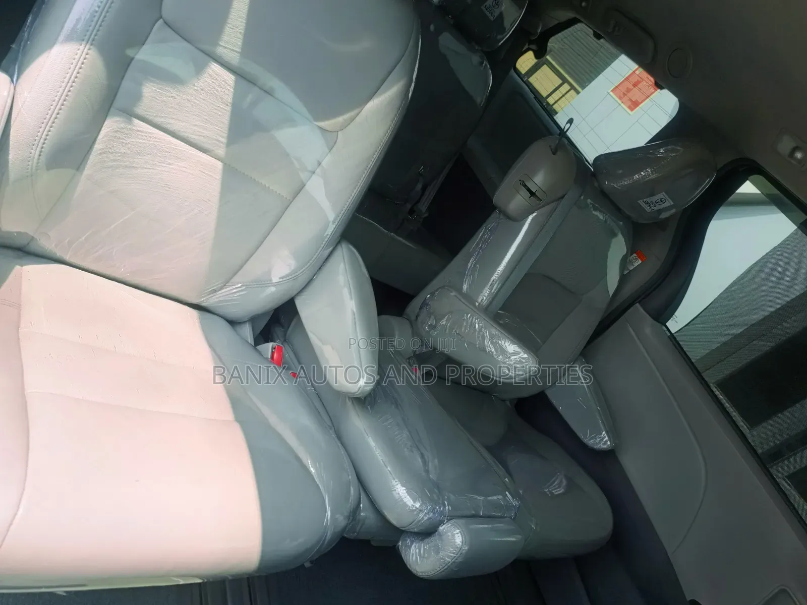 Toyota Sienna 2018 Silver