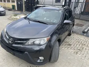 Toyota RAV4 Limited 4dr SUV AWD (2.5L 4cyl 6A) 2015 Gray