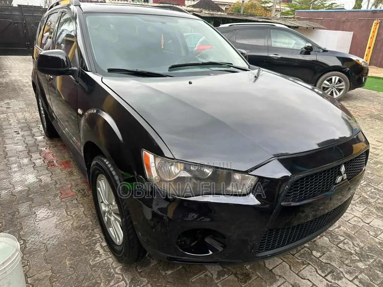 Mitsubishi Outlander 2011 Black