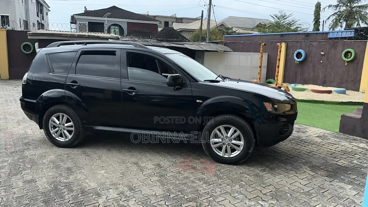 Mitsubishi Outlander 2011 Black