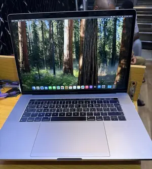 Laptop Apple MacBook 2018 32GB Intel Core i9 SSD 1T