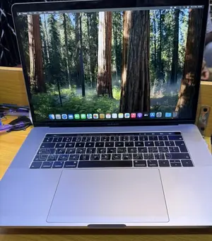Laptop Apple MacBook 2018 32GB Intel Core i9 SSD 1T