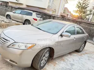 Toyota Camry SE V6 4dr Sedan (3.5L 6cyl 6AM) 2008 Gold