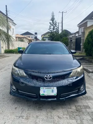 Toyota Camry SE 4dr Sedan (2.5L 4cyl 6A) 2014 Black