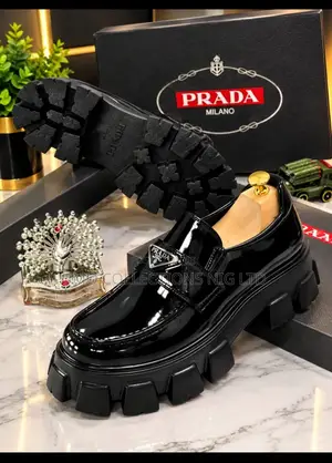 Italian Made Luxury Black Patent Leather Loafers – Fully Boxed