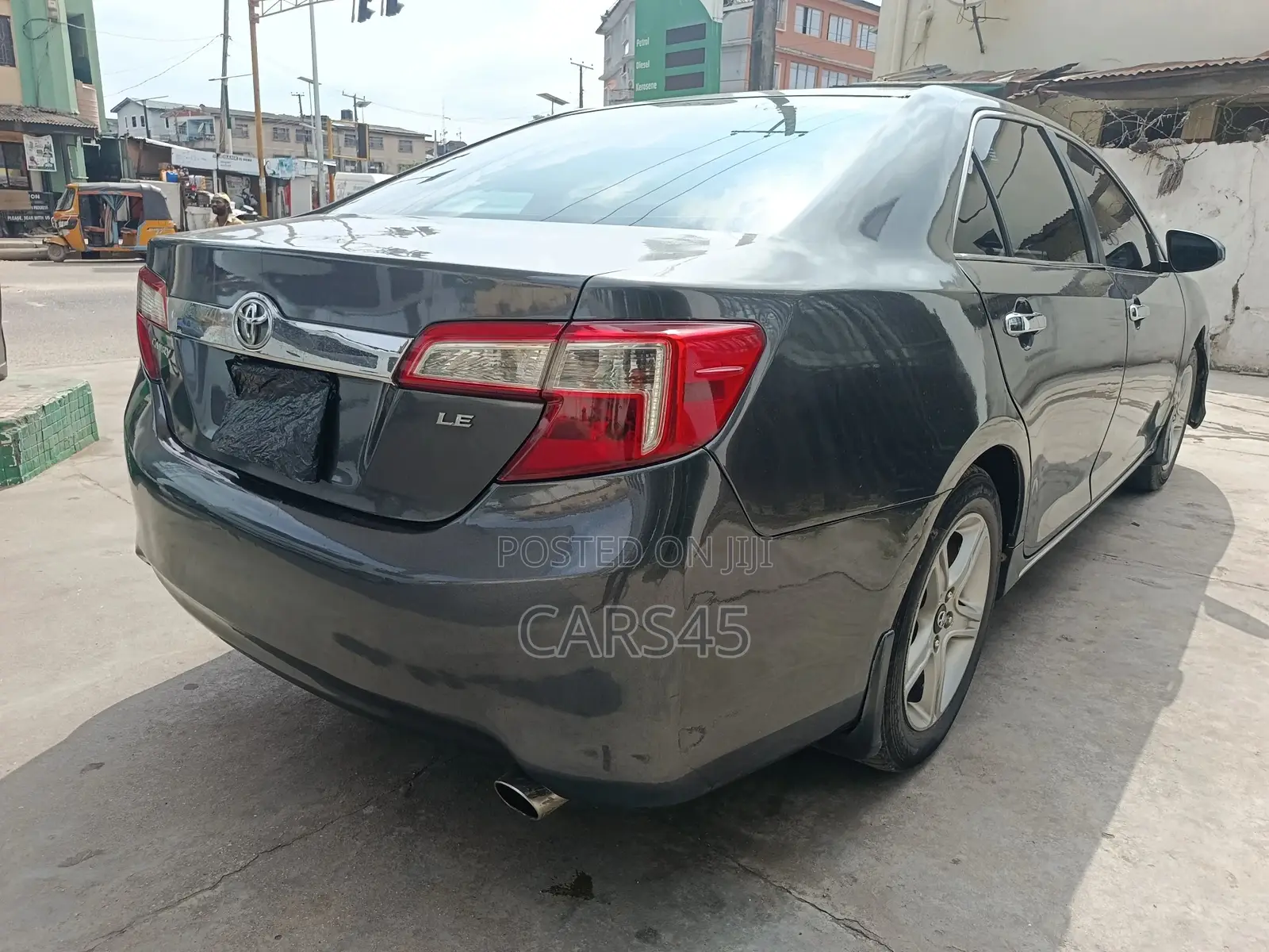 Toyota Camry 2012 Gray