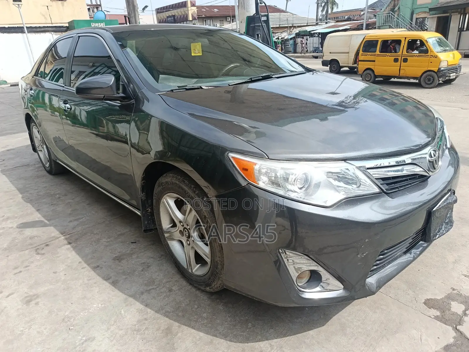 Toyota Camry 2012 Gray