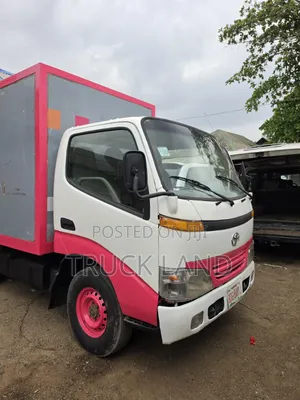 Toyota Dyna 2004 White