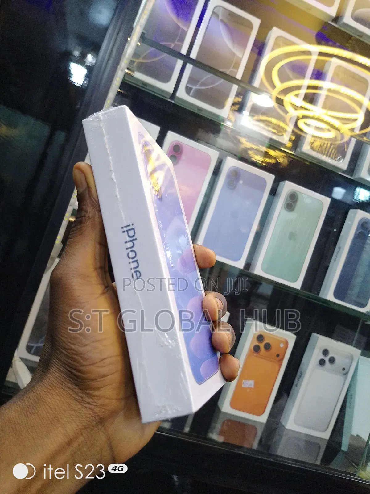 New Apple iPhone 16 256 GB Blue