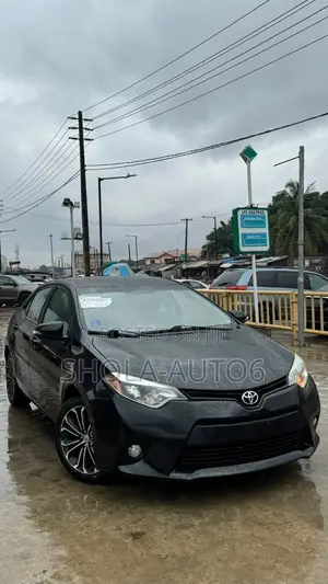 Toyota Corolla SE Special Edition 4dr Sedan (1.8L 4cyl CVT) 2017 Black