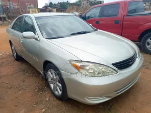Toyota Camry XLE 4dr Sedan (2.4L 4cyl 4A) 2004 Silver