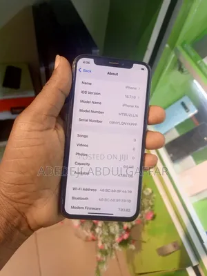 Apple iPhone XS 64 GB Black