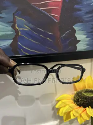Black Photochromic Multi Focal Reading Glasses.