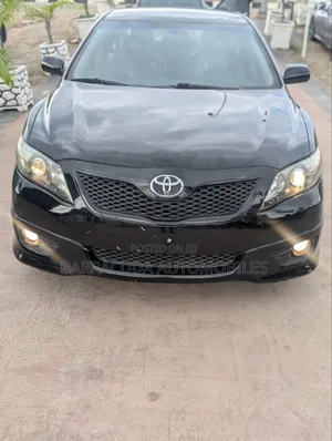 Toyota Camry SE 4dr Sedan (2.5L 4cyl 6A) 2011 Black